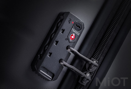 Валіза Xiaomi Suitcase 24" Black (6934177708626)
